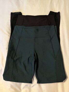 Old Navy Soft High Rise 7/8 Leggings with Mesh Panels Bundle - 2 Pack